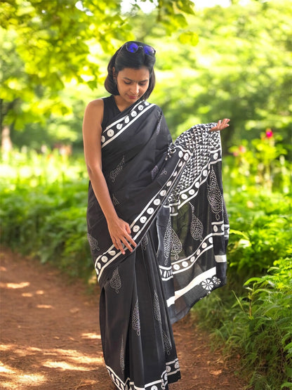 Elegant Black Cotton Printed Saree